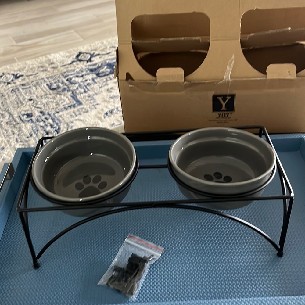 YHY Porcelain Dog Bowls with Stand New